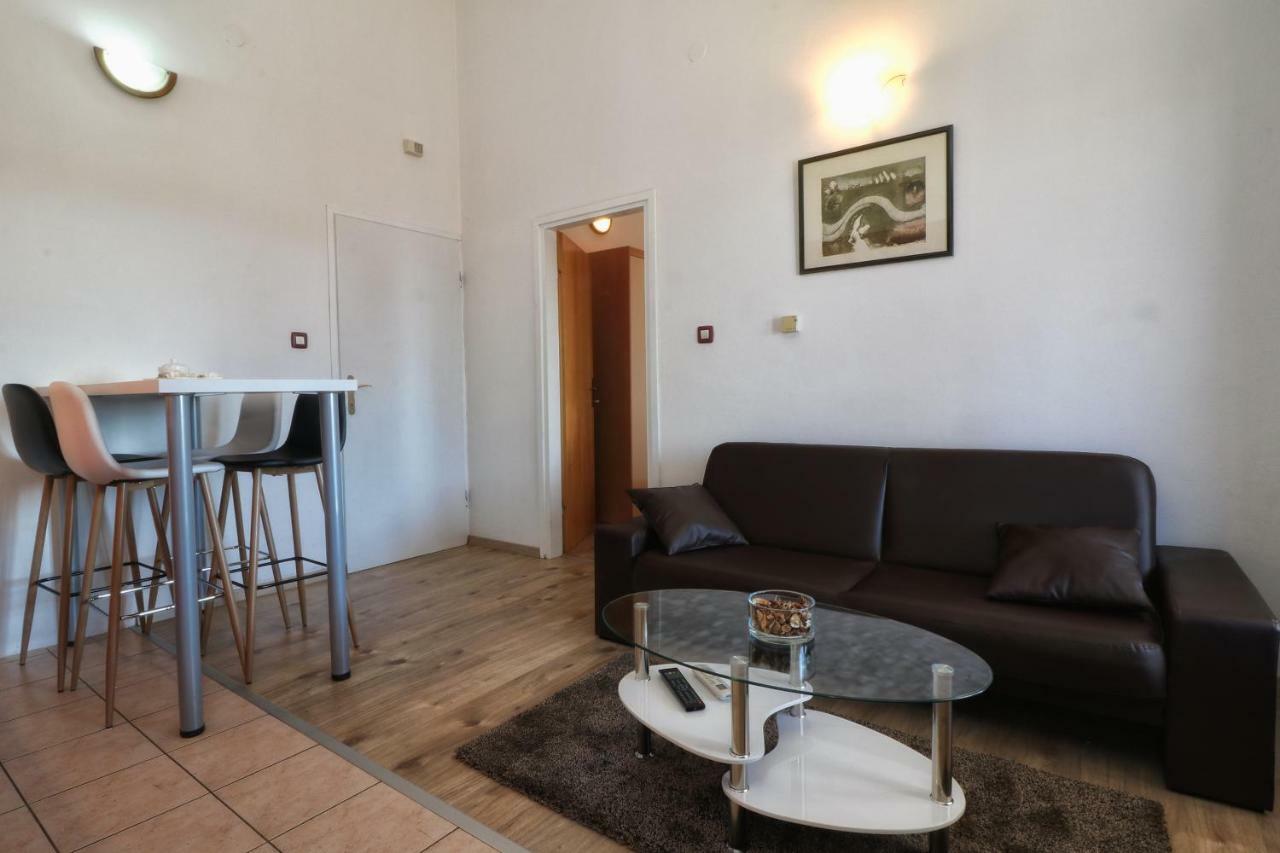 Apartments And Rooms Lorena 236 Rovinj Kültér fotó